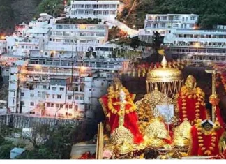 700 श्रद्धालुओं का खर्च होटल वाले उठा रहे