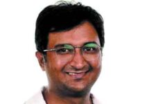 डॉ. श्रीधर सुंदरम अपनी विशेषताओं के साथ बीमारी को जड़ से पकडऩे में भी माहिर है