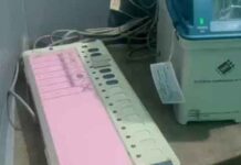 भाजपा बोली- EVM में BJP बटन पर टेप लगाया:चुनाव आयोग बोला- शिकायत सही तो दोबारा वोटिंग; सुवेंदु अधिकारी के सामने चोर-चोर के नारे लगे