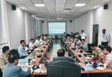 राजा भोज विमानतल, भोपाल में एयरफील्ड एनवायरनमेंट मैनेजमेंट कमेटी की बैठक में विमान प्रचालन की सुरक्षा से जुड़े महत्वपूर्ण पर्यावरणीय एवं परिचालन संबंधी मुद्दों की समीक्षा