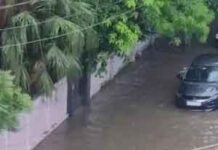 महाराष्ट्र के भिवंडी में 3 फीट पानी भरा, दुकानें बंद:गुजरात में बाढ़, 19 लोगों का रेस्क्यू; उज्जैन में युवक बहा, जम्मू-कश्मीर में लैंडस्लाइड, रोड बंद