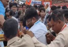 महाकाल परिसर में भगदड़ जैसे हालात, 13 श्रद्धालु घायल:बोले- प्रबंधन में लापरवाही, मदद भी देर से मिली; नागपंचमी पर ही खुलता है नागचंद्रेश्वर मंदिर
